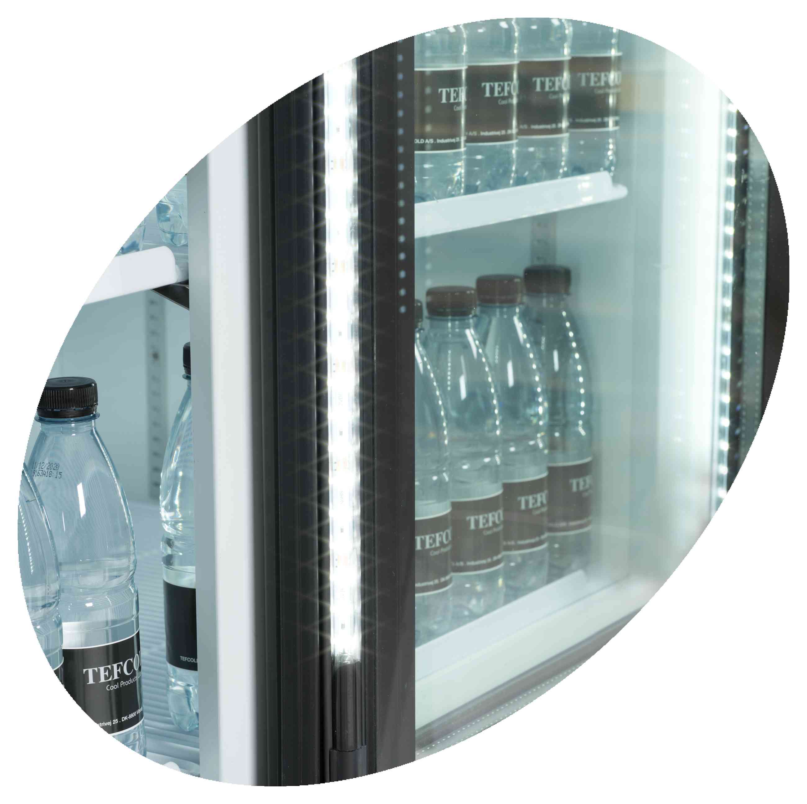 Vitrine réfrigérée professionnelle Blanche 3 portes vitrées positive - FS1600H - Tefcold en cuisine professionnelle