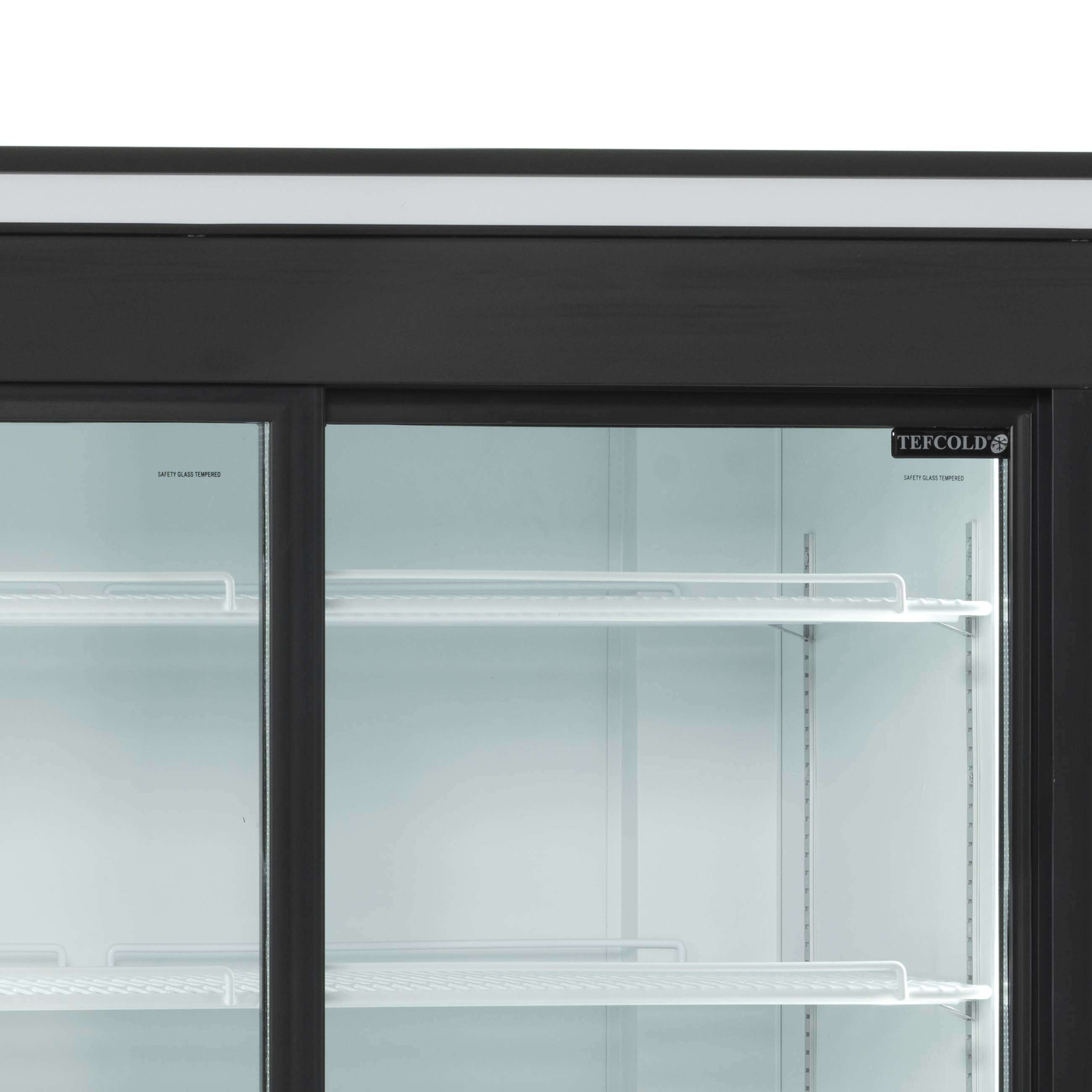 Vitrine réfrigérée professionnelle 2 portes vitrées coulissantes Blanche 645 L positive - FSC1200S - Tefcold en cuisine professionnelle